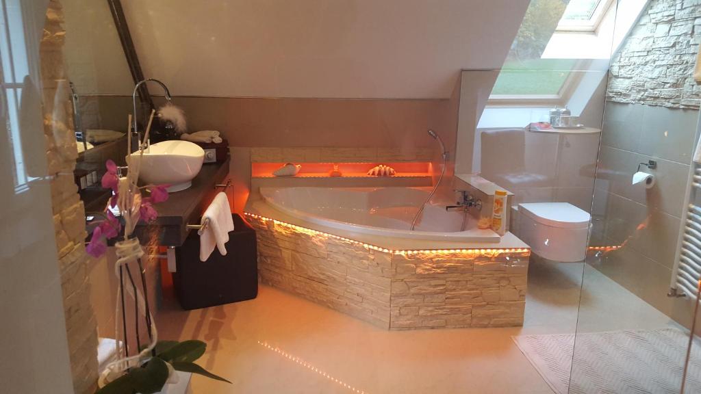 Koupelna v ubytování Gästezimmer Im Haus Am Wald