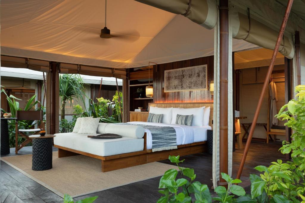 ARNA Suites and Ocean Lounge - 2