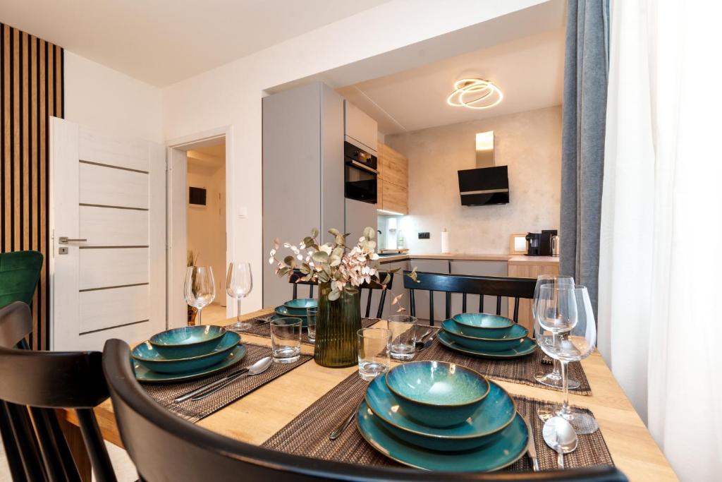 Köök või kööginurk majutusasutuses Design Apartmán Jáchymovská - Rezidence K Lanovce