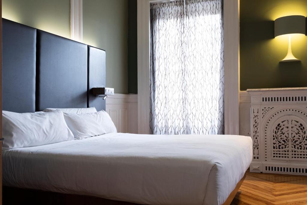 Petit Palace Lealtad Plaza - Resim 13