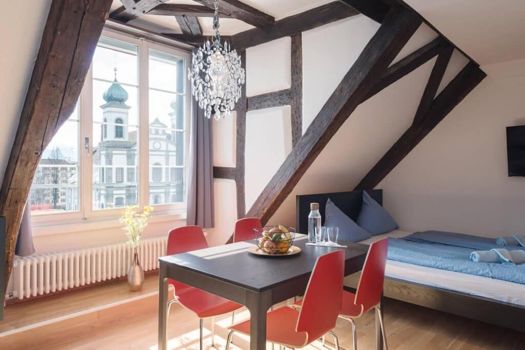 HITrental Chapel Bridge Apartments - Studio B