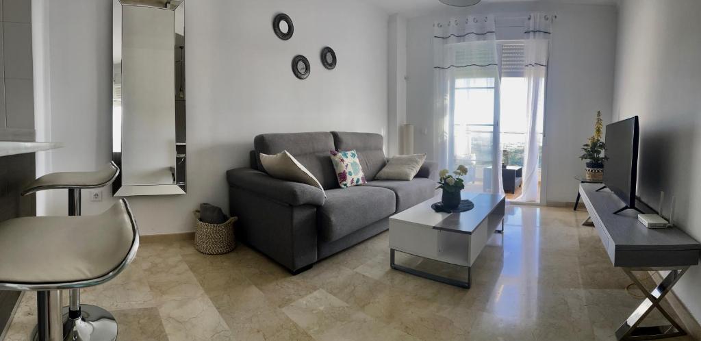 Precioso apartamento con vistas a mar y montaña en Manilva