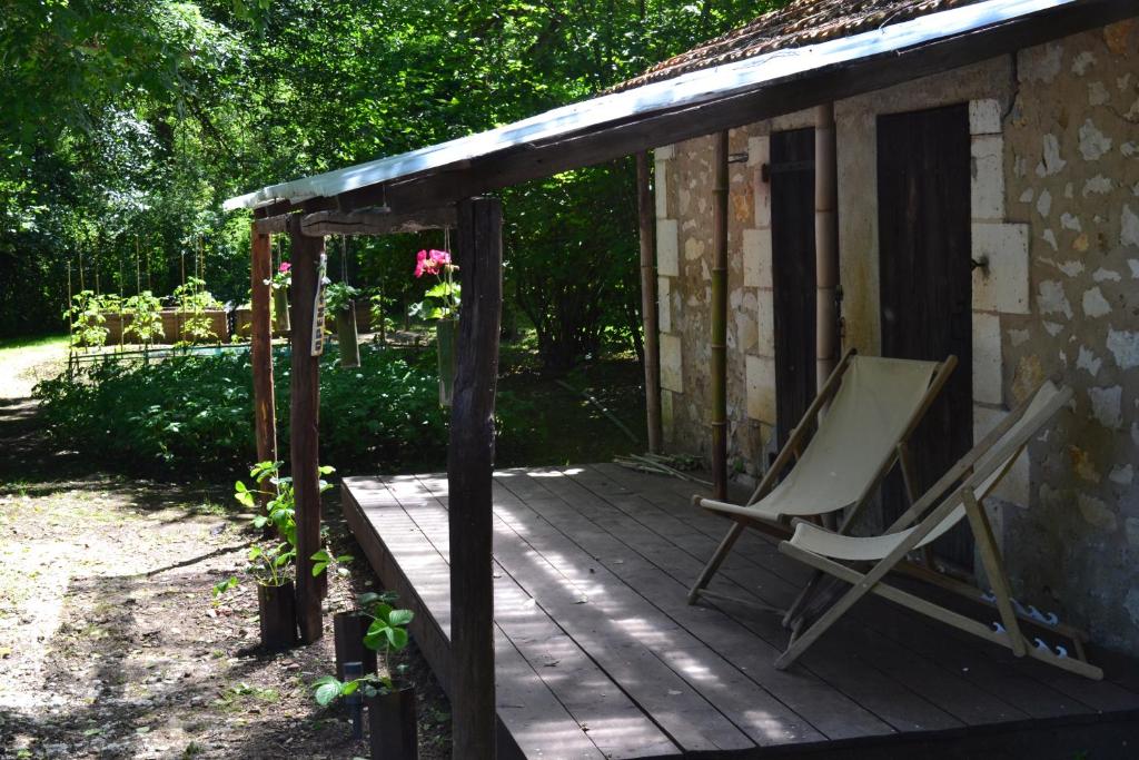 Ogród w obiekcie Les Bruyeres B&B