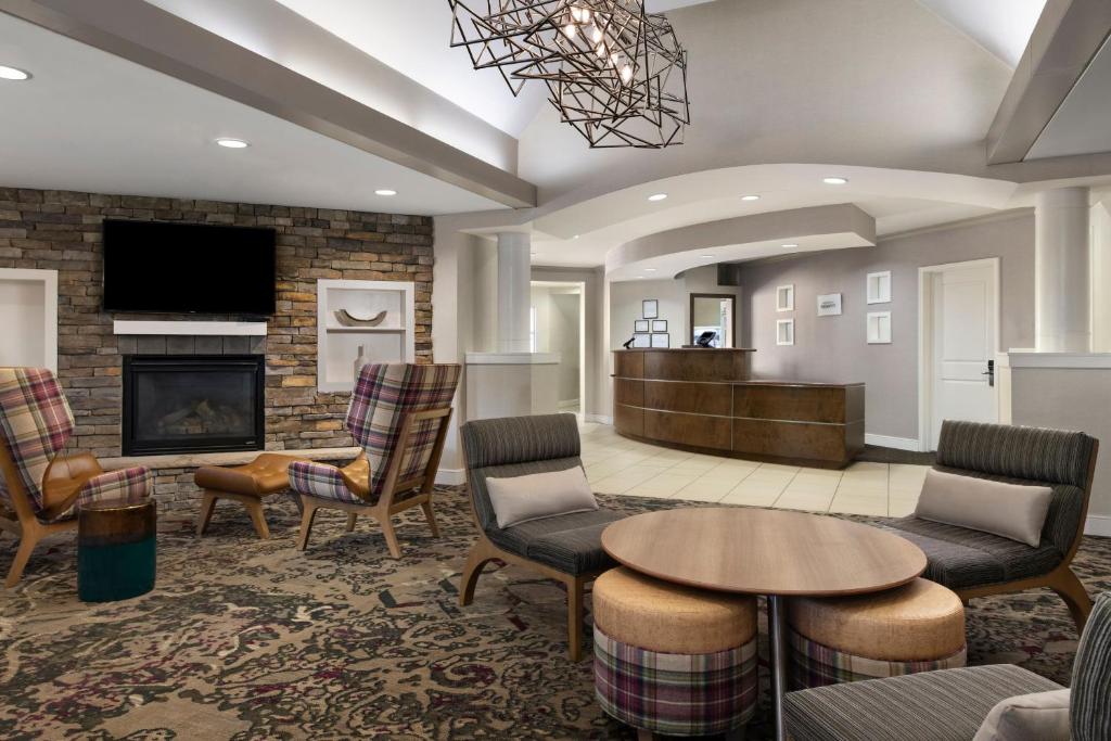 Posezení v ubytování Residence Inn Mt. Laurel at Bishop's Gate
