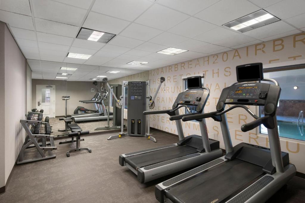 Fitness centrum a/nebo fitness zařízení v ubytování Residence Inn Mt. Laurel at Bishop's Gate