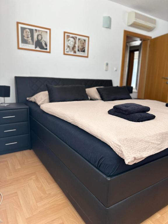 Hotel Muza - Quadruple Room With Balcony