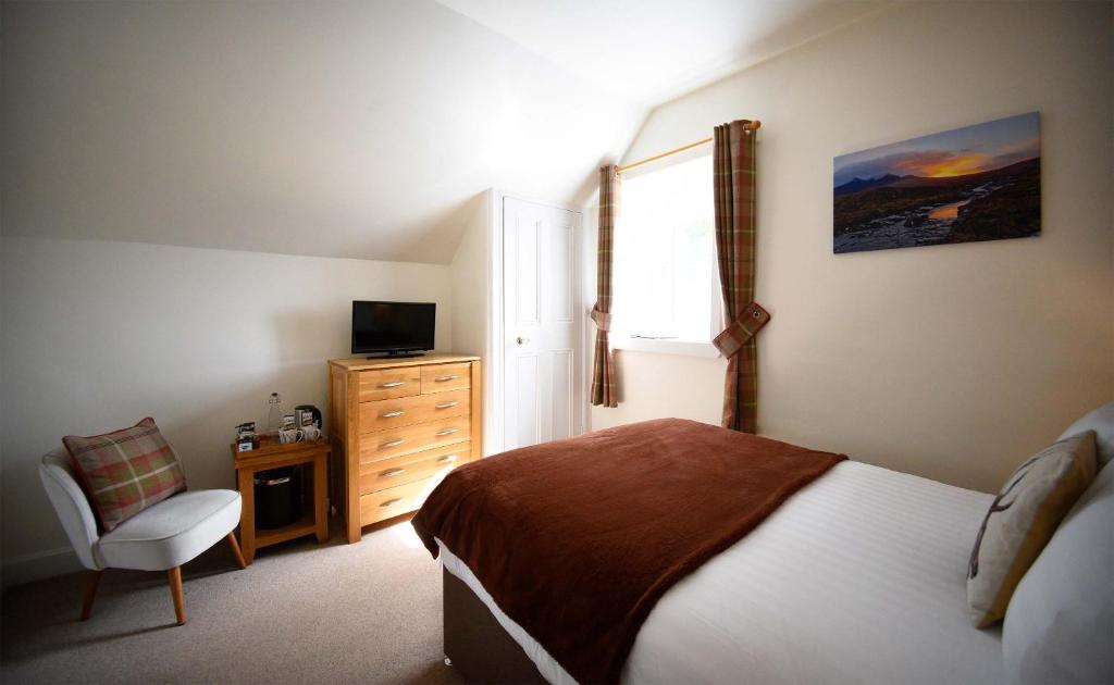TV a/nebo společenská místnost v ubytování Atholl House Skye