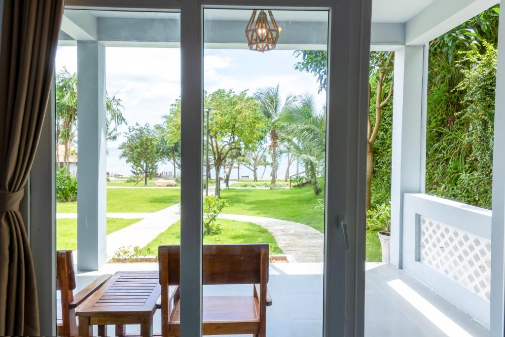 Cosian Bay Phu Quoc Resort - 6