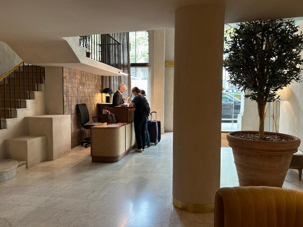 Caledonian - Resim 6