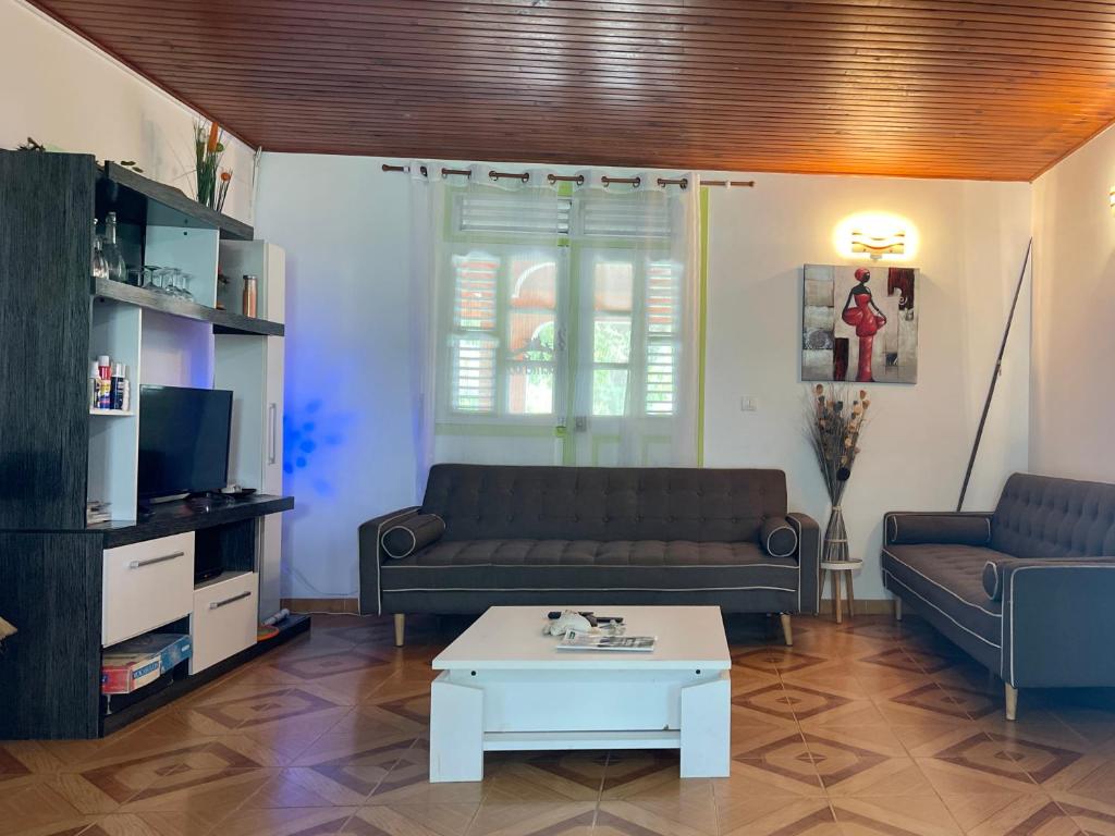 Kuchyň nebo kuchyňský kout v ubytování La Villa Rosier