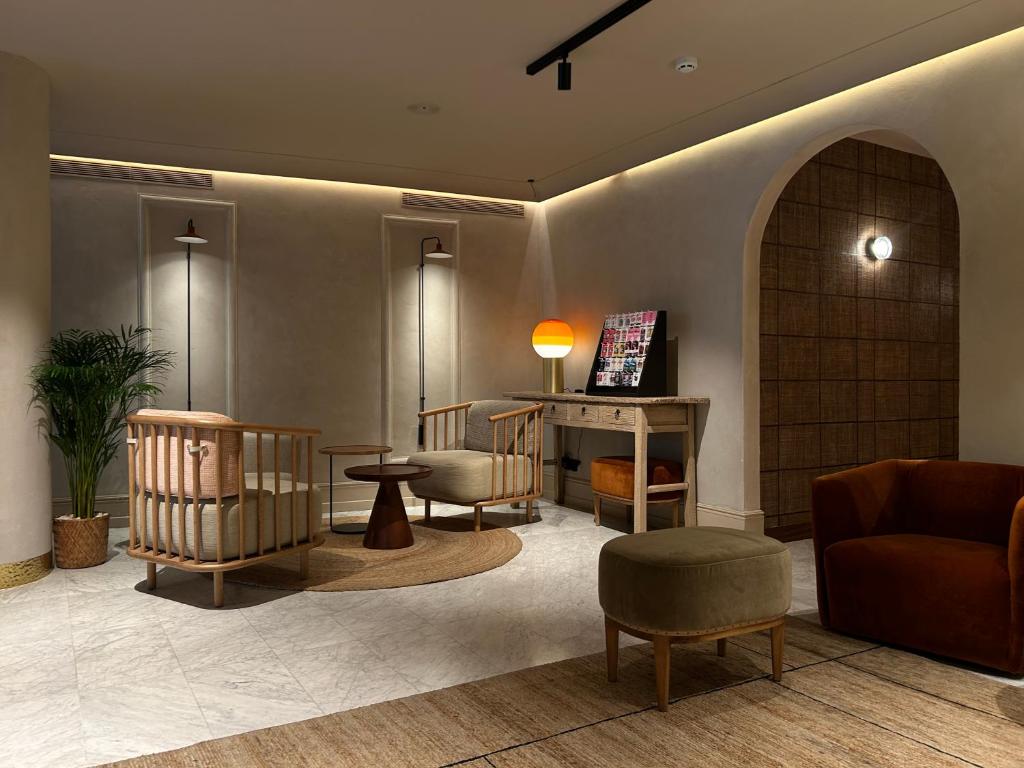 Caledonian - Resim 16