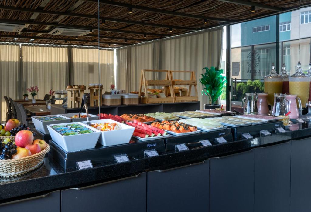 Comida no hotel ou em algum lugar perto