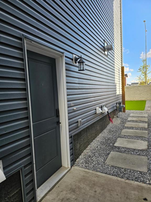 Cozy 2 bedrooms and 1 bath for 4 guests! photo