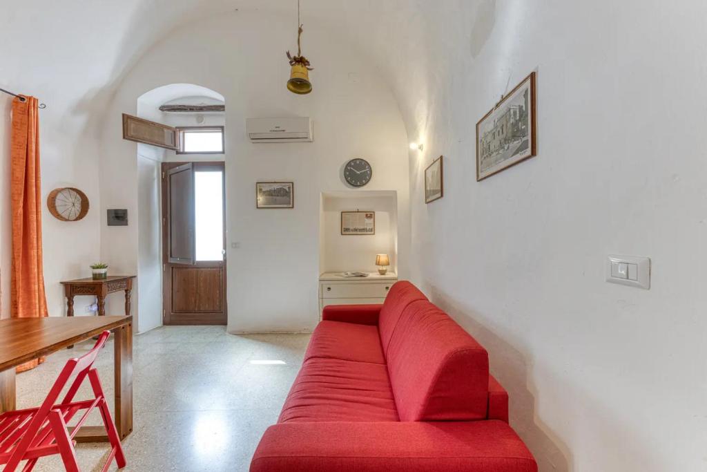 A seating area at La Corte dei Mille
