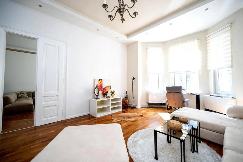 Luxury 2BDR Apartment in Budapest 1092 Budapest, 2-4 Ferenc körút kép - 1