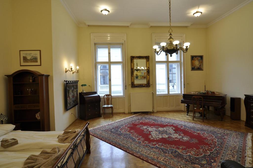 Posedenie v ubytovaní Charming Art Deco Flat