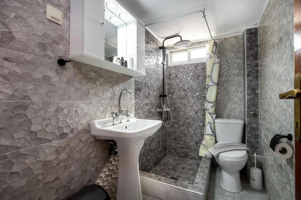 Łazienka w obiekcie "Thea" Apartment 1