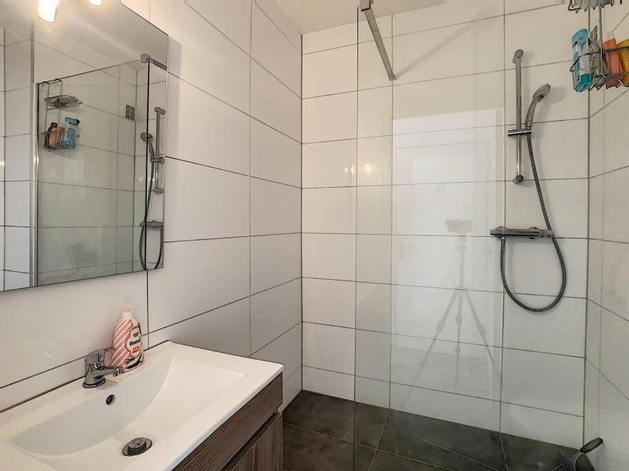 Studio Clara - proche gare et aéroport, balcon – photo 3