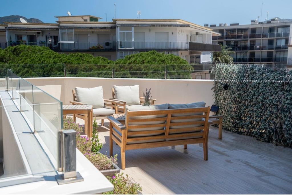Balkón alebo terasa v ubytovaní M A R I V E N T Suite with bathroom and terrace 50 m2