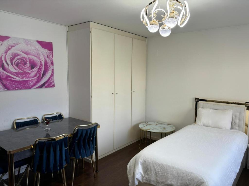 2BDR Apt with See View - Free Parking - Resim 12