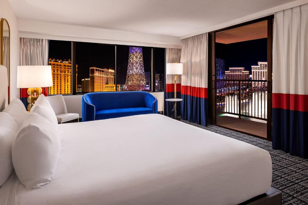 Paris Las Vegas Hotel & Casino - Versailles Balcony Room, 1 King