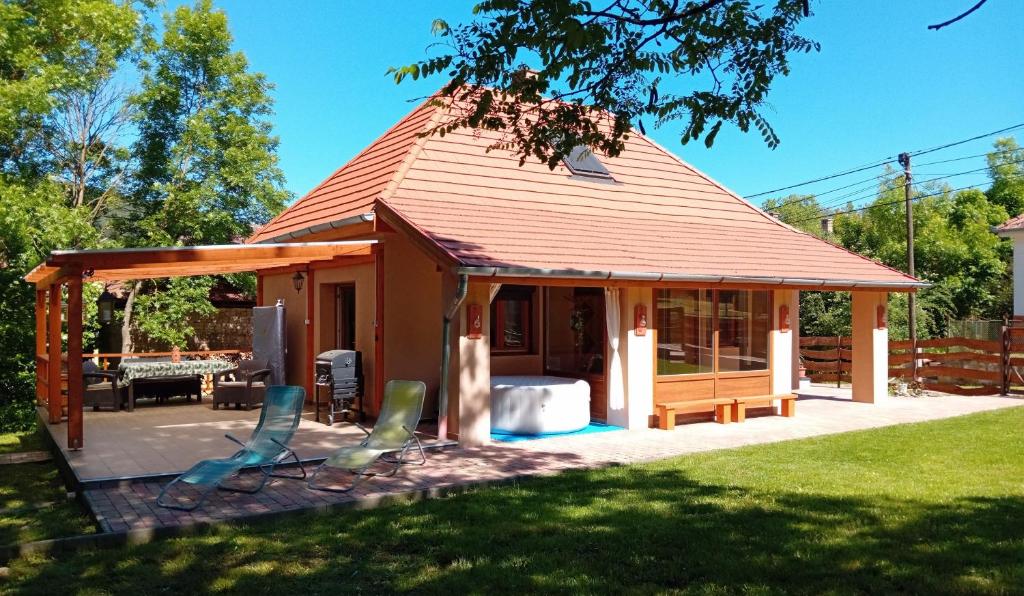 Hollós-patak Vendégház 3937 Komlóska, 51 Solymos utca kép - 1