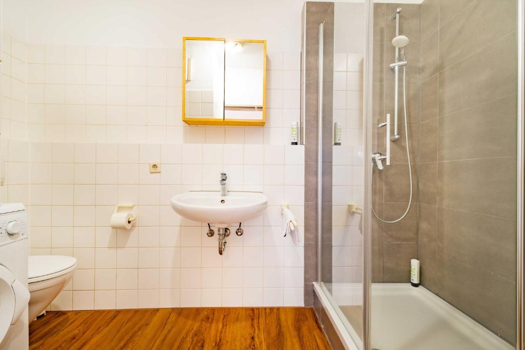 Koupelna v ubytování StayInn Hostel und Gästehaus