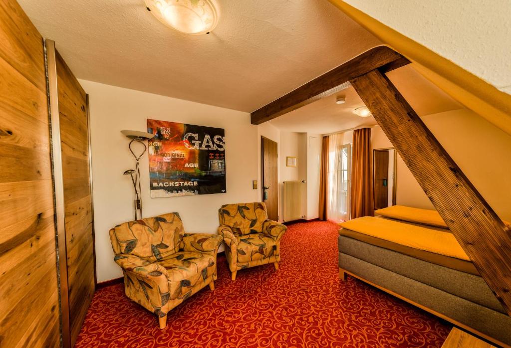 Posezení v ubytování Hotel Sonneneck Titisee -Adults Only-