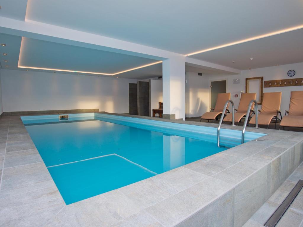 Bazén v ubytování Hotel Purvita by Oberlechner nebo v jeho okolí