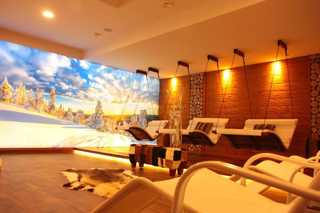 TV a/nebo společenská místnost v ubytování Hotel-Restaurant Schwaiger***