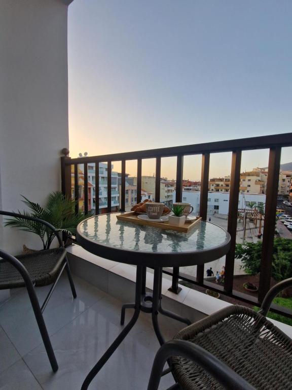 Balkon lub taras w obiekcie Studia Puerto de Santiago
