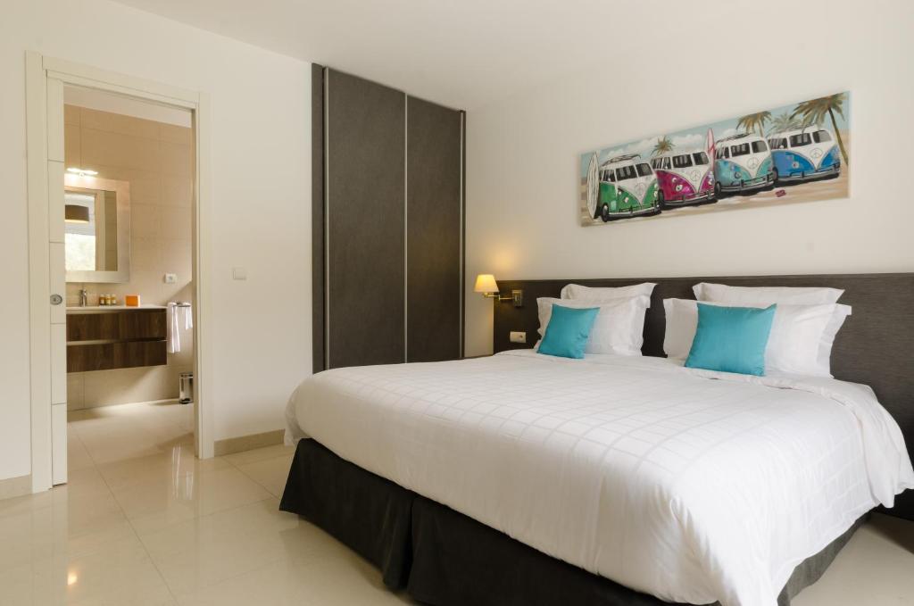 Katil atau katil-katil dalam bilik di Domaine Villas Mandarine Private Pools &amp; Spa