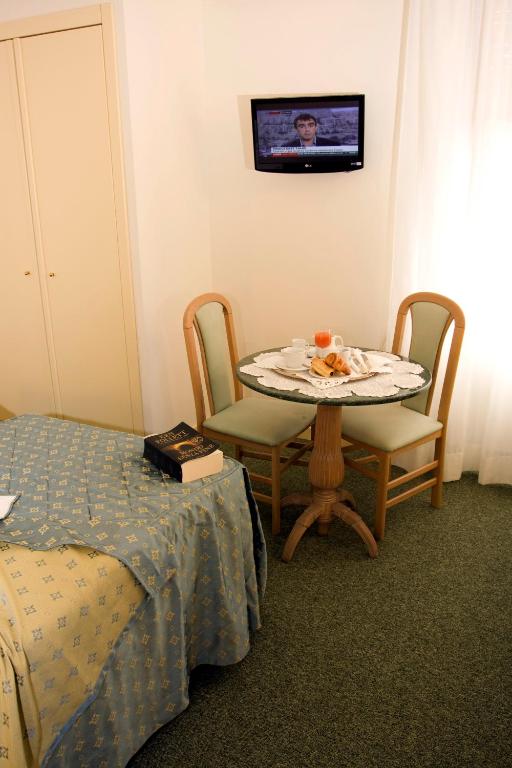Hotel Bassetto - Economy Single Room