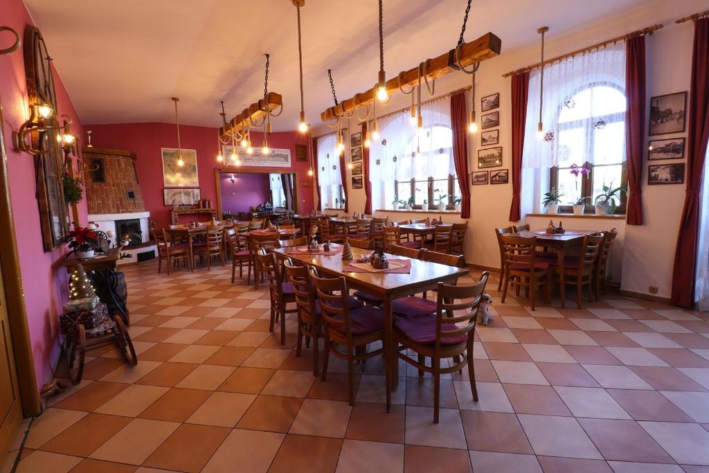 Restaurace v ubytování Penzion U HLAVÁČKŮ