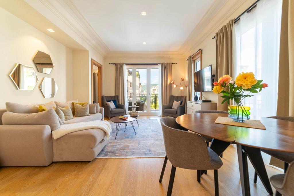 Porto Montenegro - 12