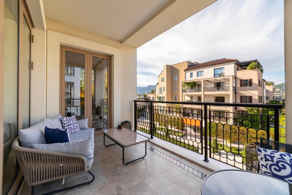 Porto Montenegro - 13