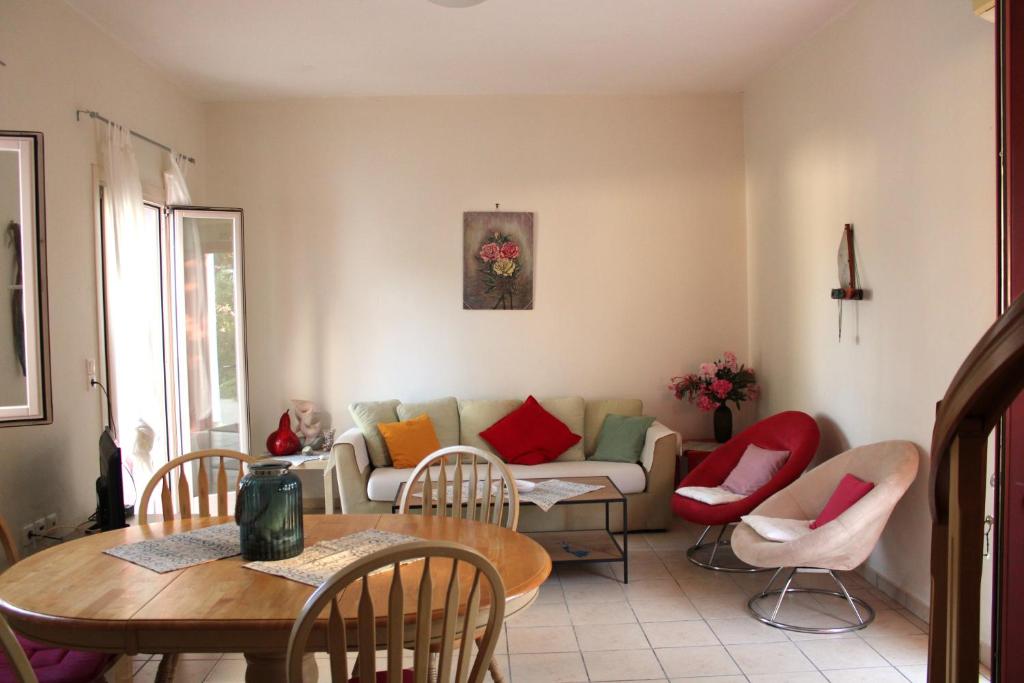 Posezení v ubytování Astyvillas
