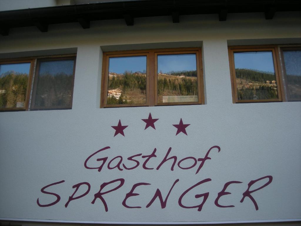 Fotografie z fotogalerie ubytování Gasthof Sprenger v destinaci Sillian