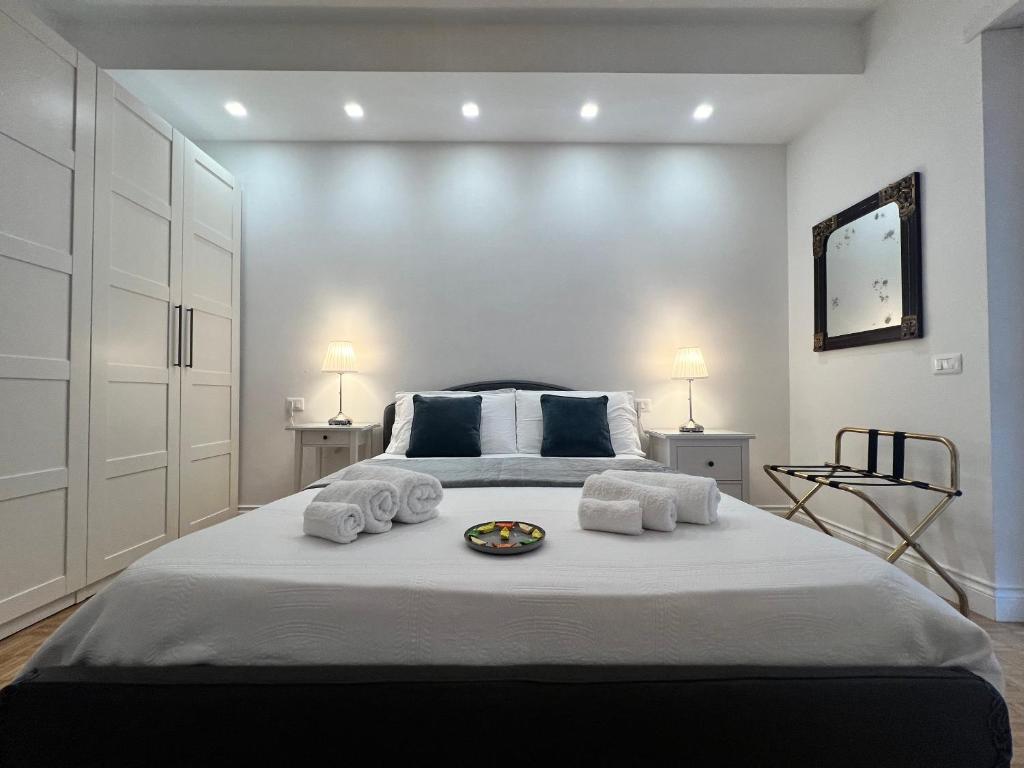 Dalia e Aster apartments - Free Parking in the historic center of Alba - Langhe - One-Bedroom Apartment With Balcony And City View