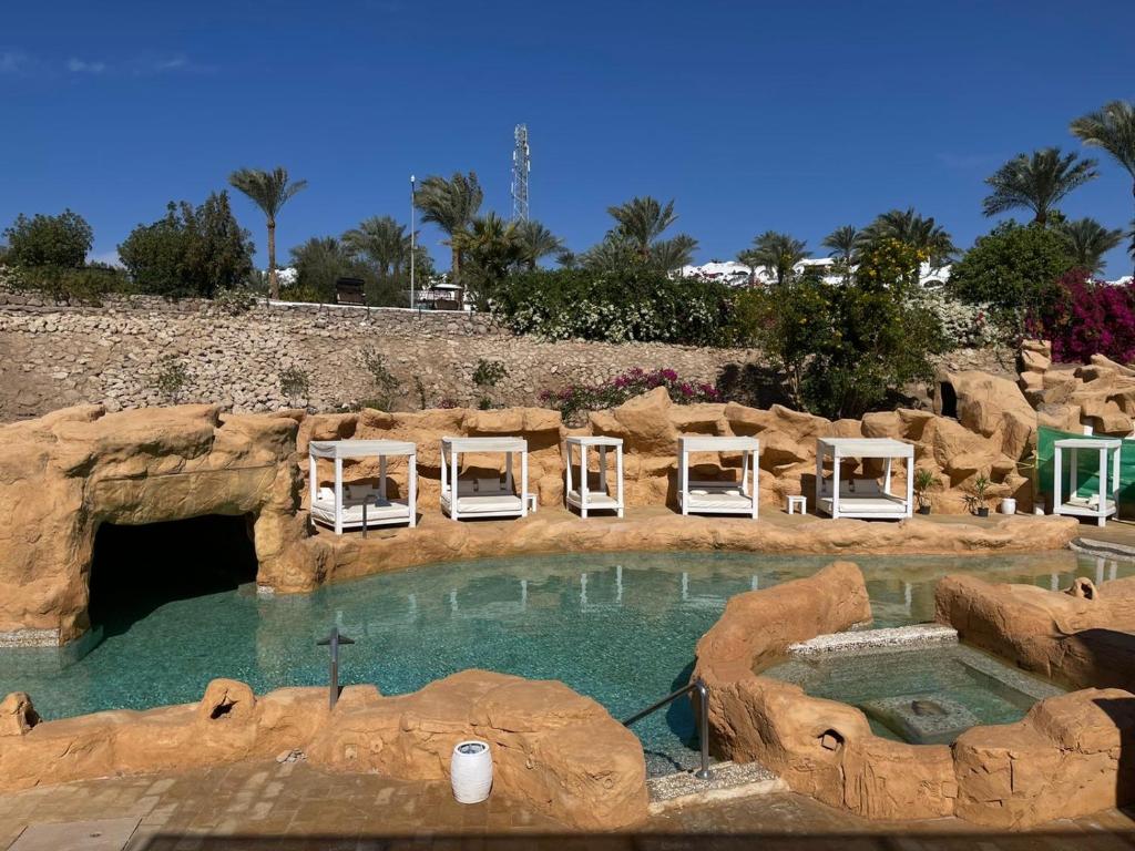 Bazén v ubytování Elisir SPA & Hotel at Sheikh coast nebo v jeho okolí