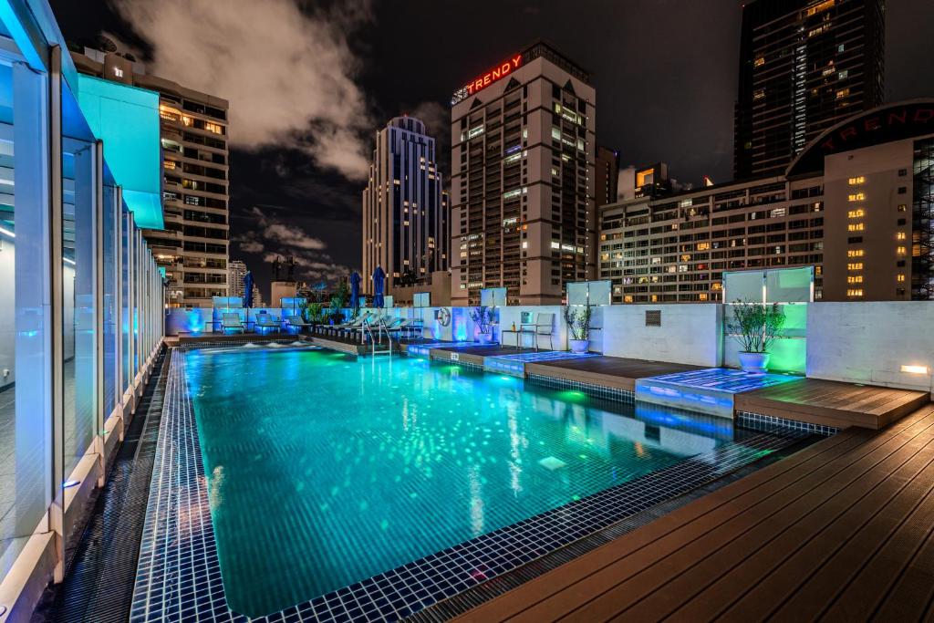 Night Hotel Bangkok - Sukhumvit 15 - Resim 10