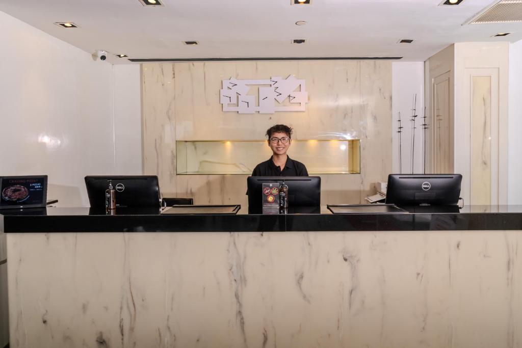 Night Hotel Bangkok - Sukhumvit 15 photo