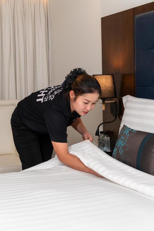Night Hotel Bangkok - Sukhumvit 15 - Resim 31