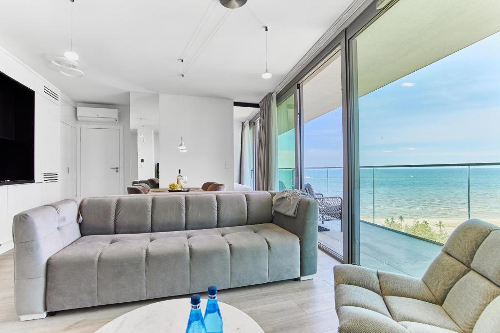 Posedenie v ubytovaní Wave Sea View & SPA Apartment A756