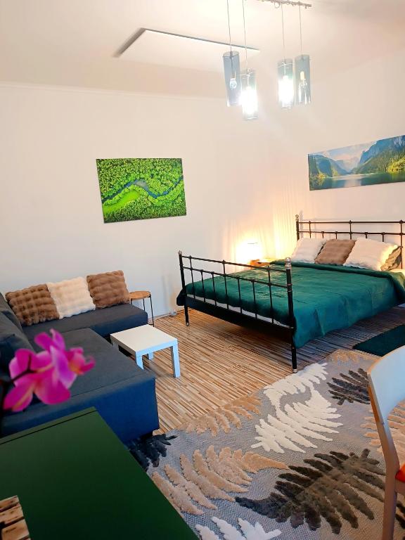 Postel nebo postele na pokoji v ubytování Family Apartments center of Mürzzuschlag