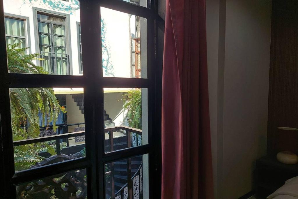 The Sculpture - Resim 23