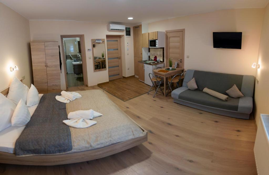 Holiday Apartmanház Gyula 5700 Gyula, Gábor Áron utca 24 kép - 1