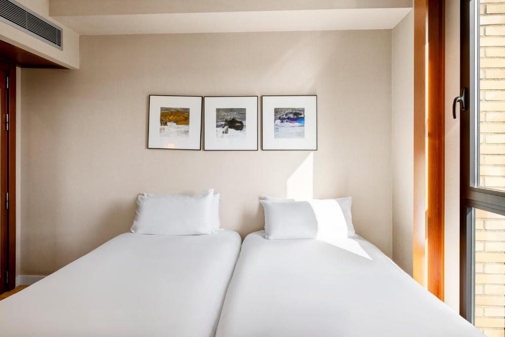 B&B HOTEL Zaragoza Los Enlaces Estación - Resim 19