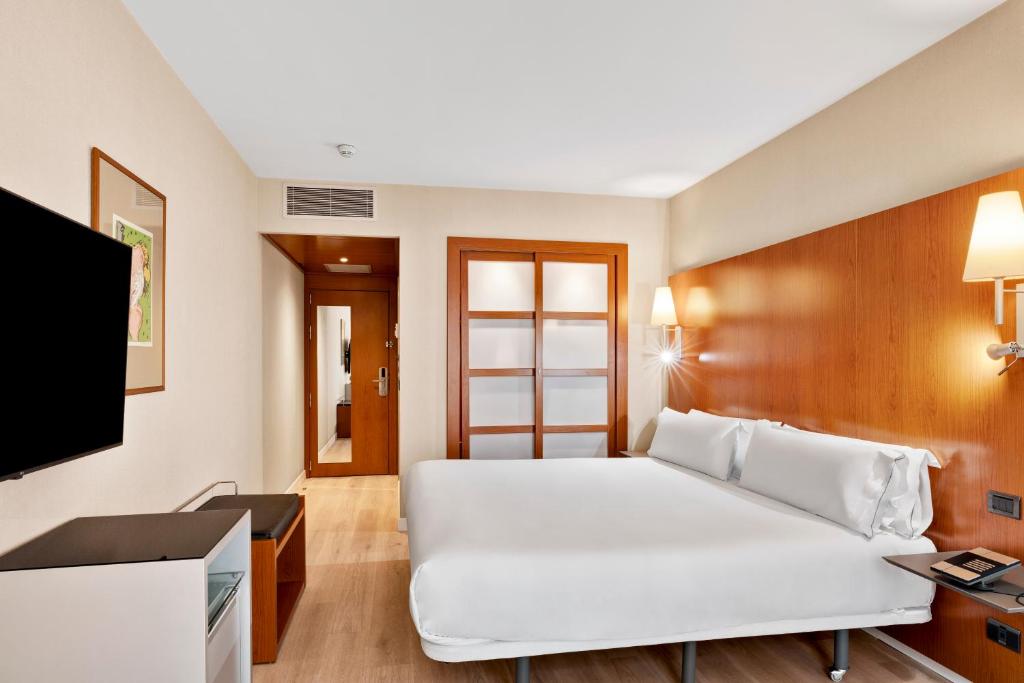 B&B HOTEL Zaragoza Los Enlaces Estación - Resim 25