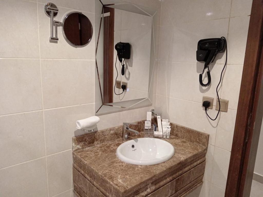 Koupelna v ubytování ALHYAT Hotel - فندق الحياة